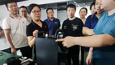 MRJ-laser La nouvelle machine de nettoyage laser sac à dos arrive bientôt